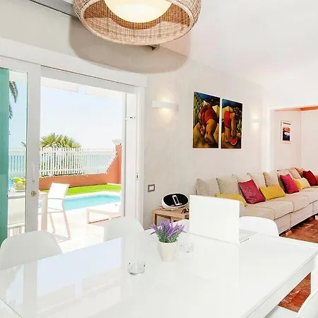 Villa, San Agustin
